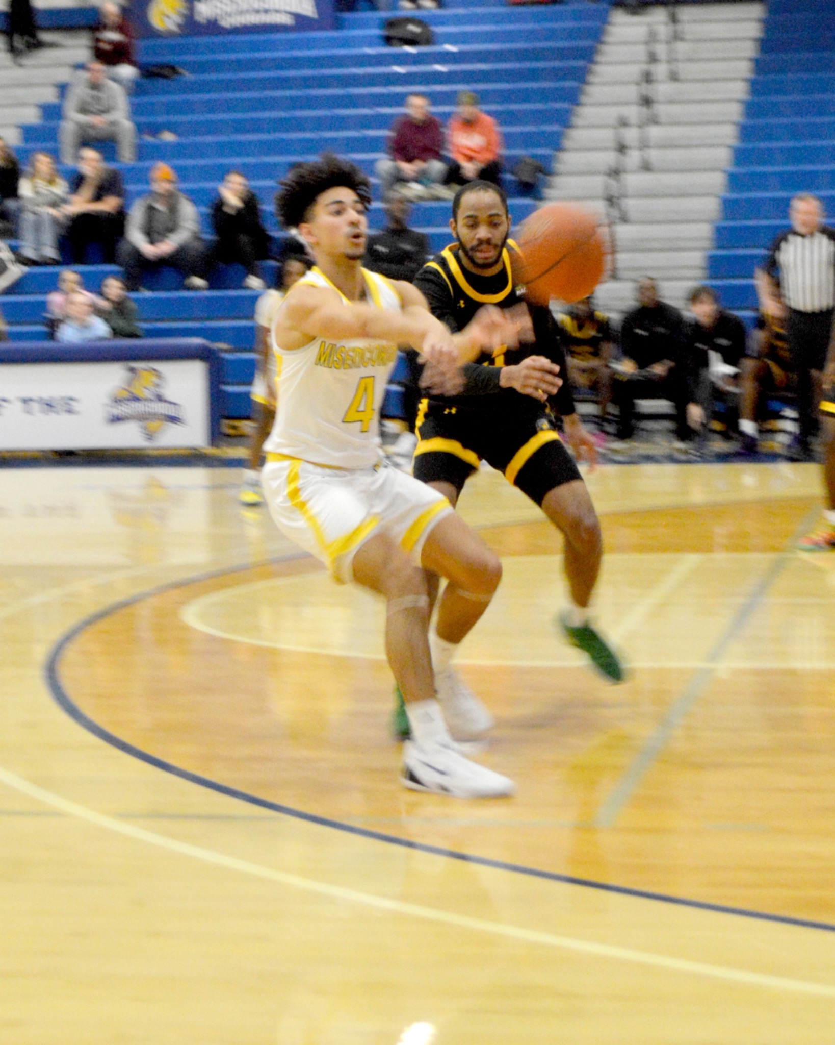 Basketball action photo